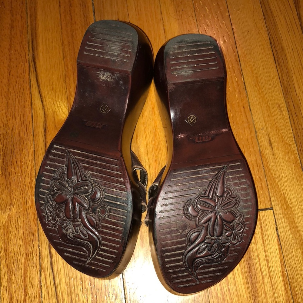 Shoes - Picture 3 of 3